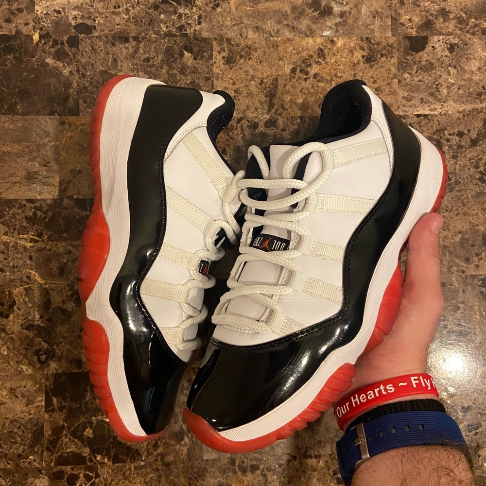 Air Jordan 11 low concord bred 2020 size 8